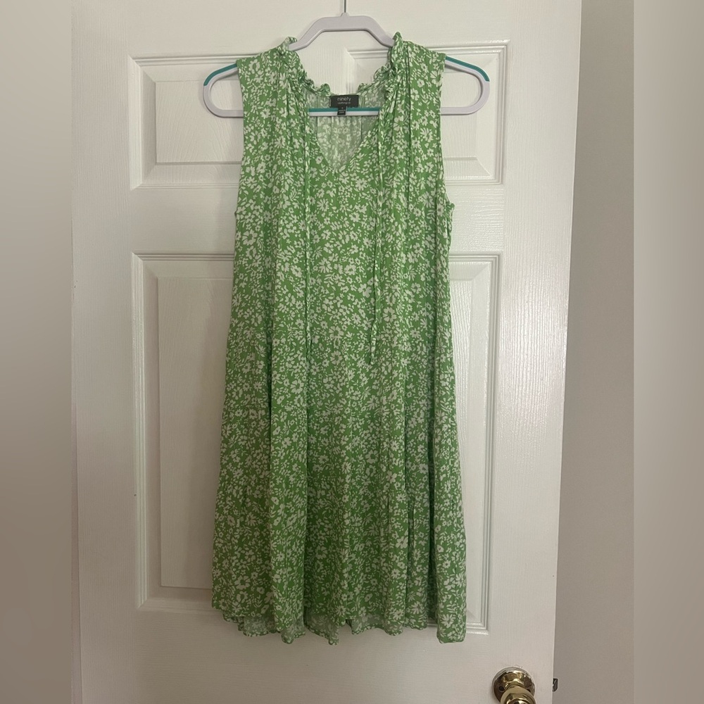 Ninety Clothing Supply Women’s Green and White Floral Dress Size Small